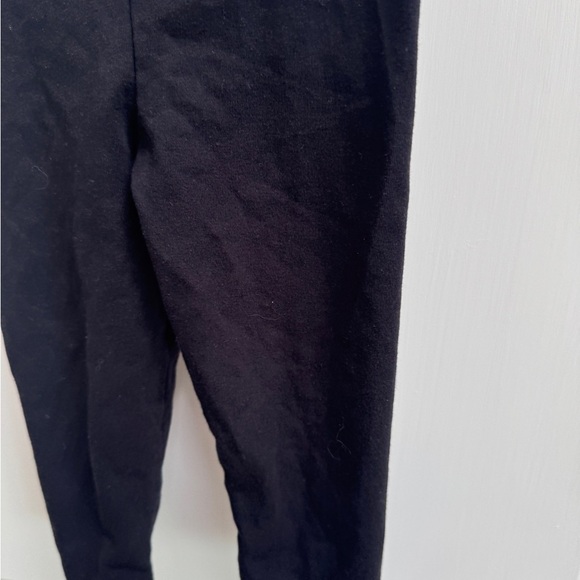 The Children's Place 3T Girls Classic Black Leggings Pants Capris - Picture 3 of 5